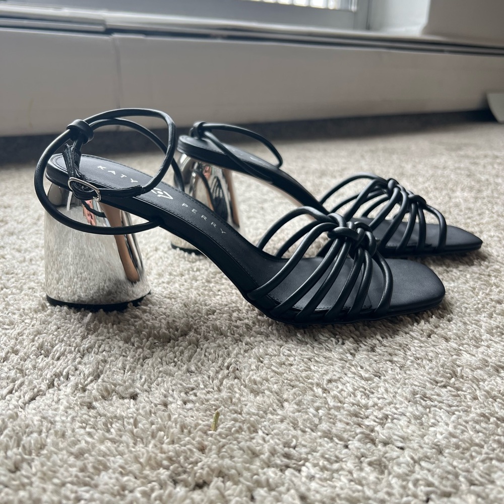Katy Perry Black Strappy Heeled Sandals – New Without Tags